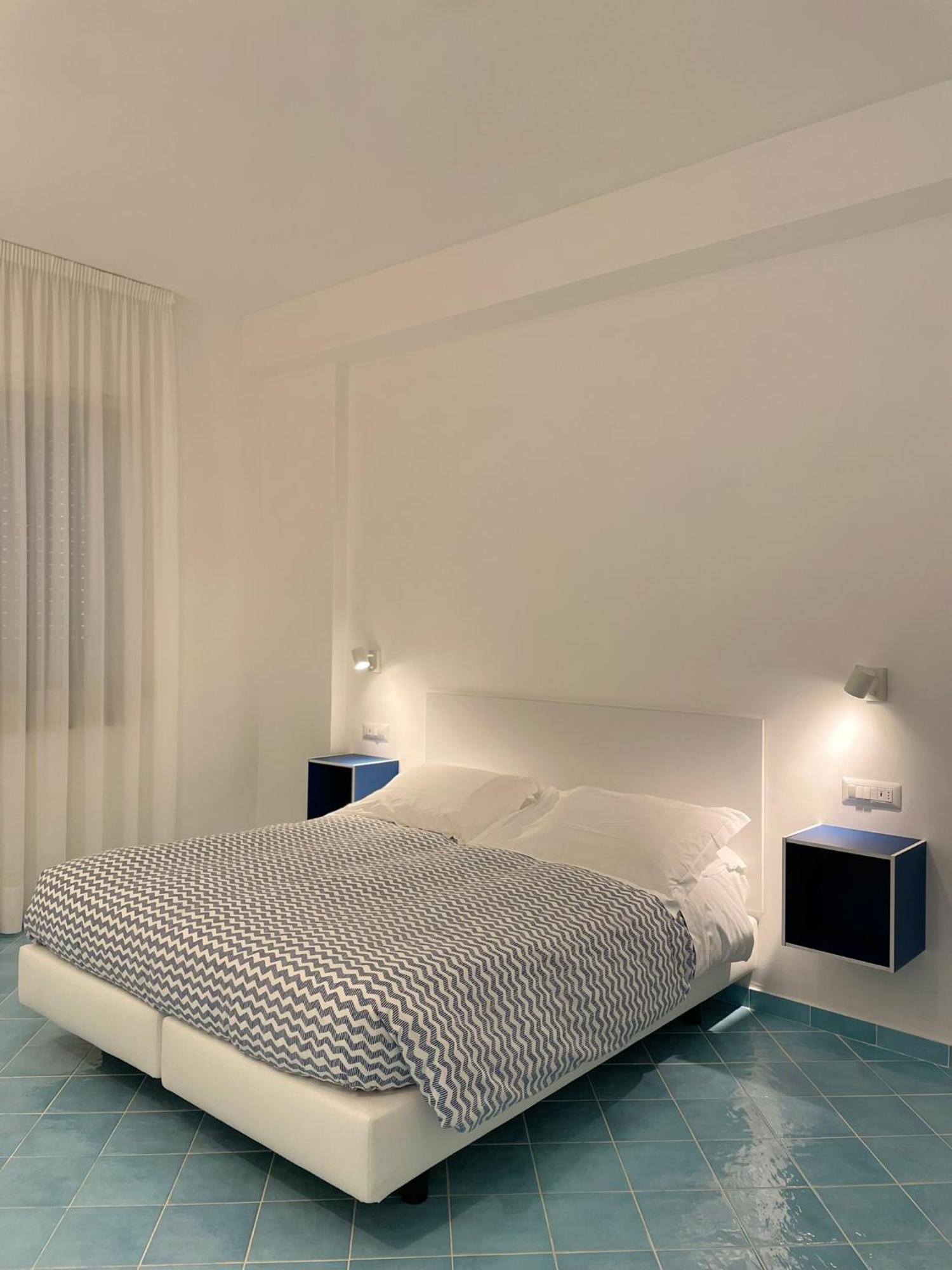 Tizi Apartments Porto Maiori Exteriör bild