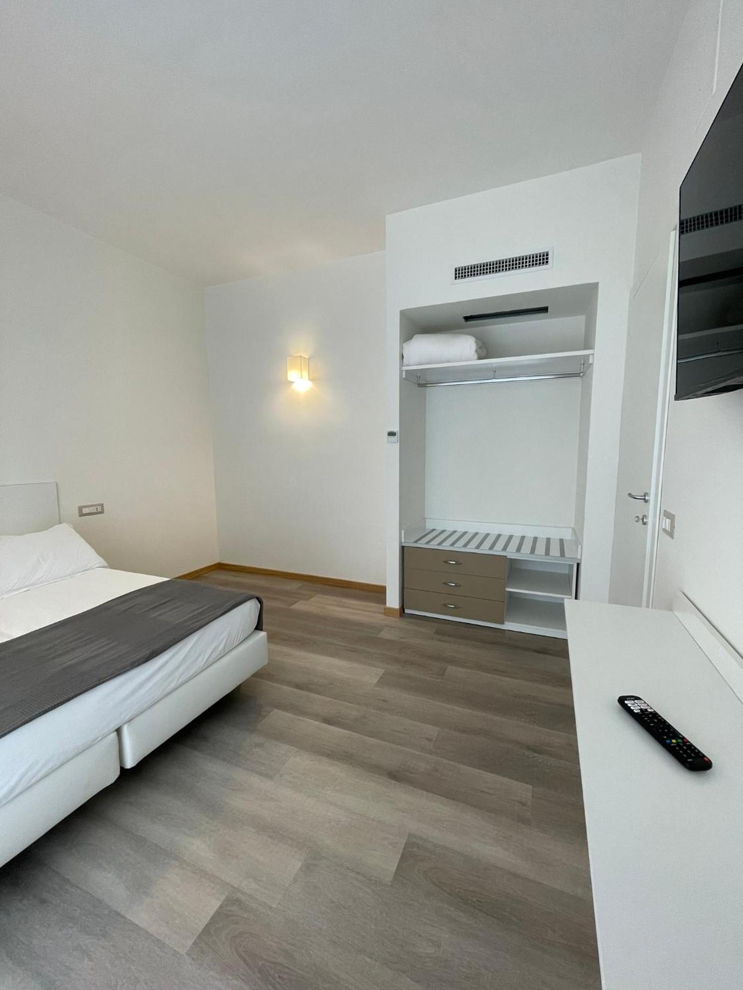Tizi Apartments Porto Maiori Exteriör bild